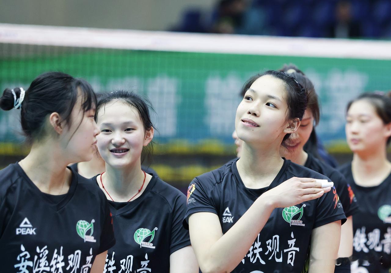 【庄宇珊对阵辽宁两场69分】
女排联赛5-8名排位赛
福建以两个3:1取得胜利！