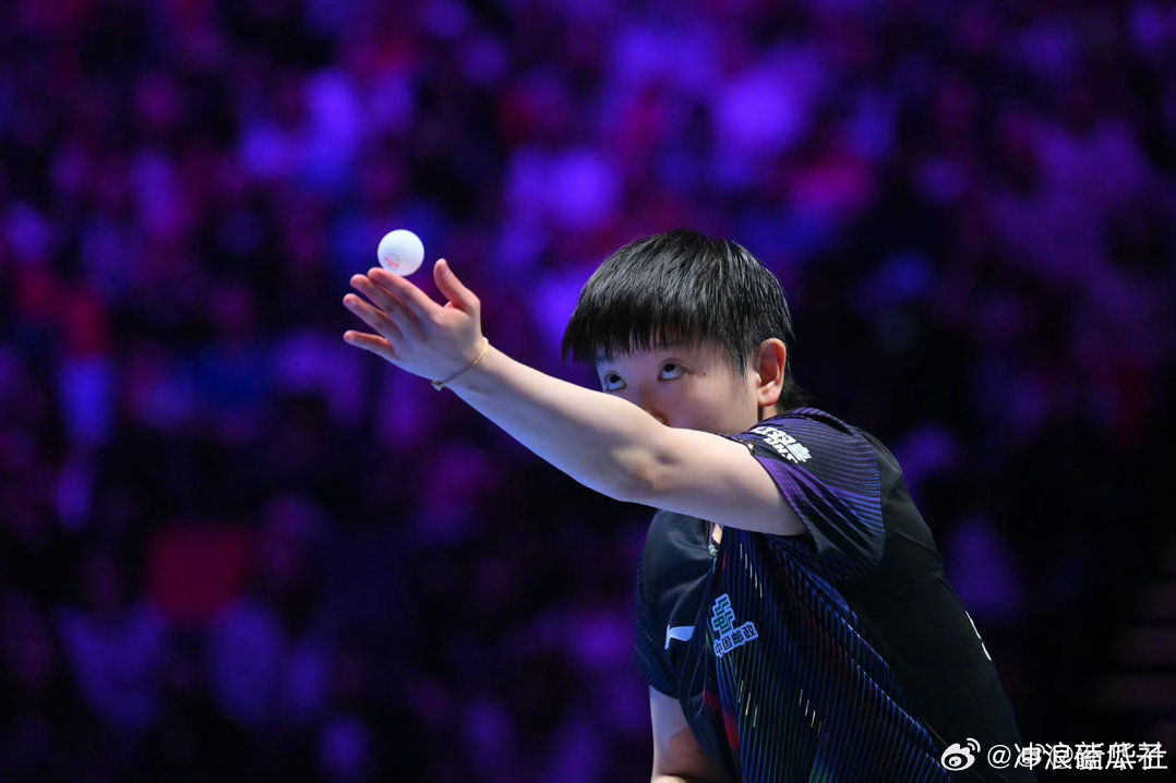 孙颖莎获女单冠军姿势太帅了吧！