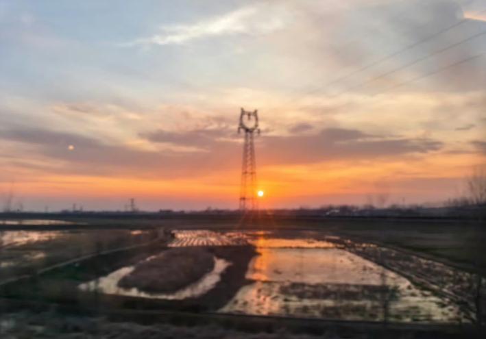 我一直认为世界上不可能被打垮的国家，一是需要战略纵深，二是要有主体民族，三是要有