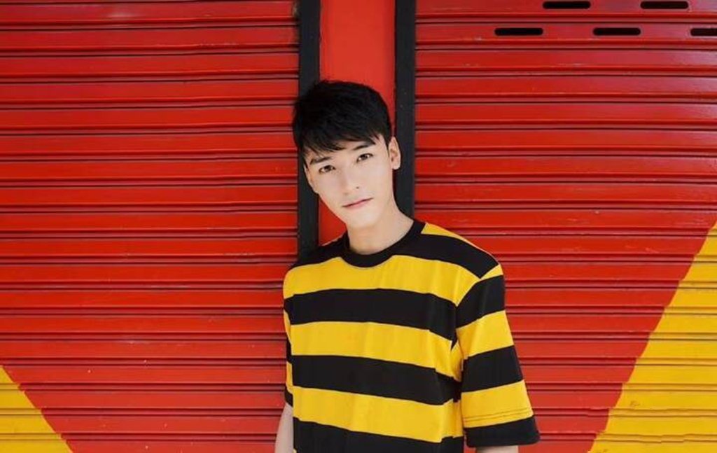 守护龚俊[超话] 前路漫漫亦灿灿，愿你步步生花​​​