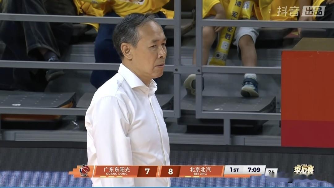 CBA季后赛1/4决赛半场北汽52-43领先广东。
  5月9日晚，CBA季后赛