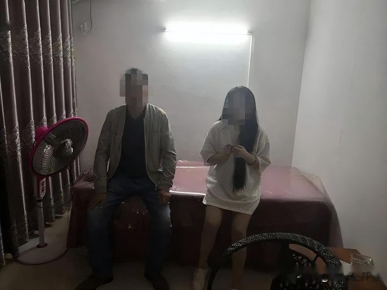 广西柳州，民警发现一男子鬼鬼祟祟进入一家养生馆后，馆内女老板迅速拉上窗帘，怀疑内