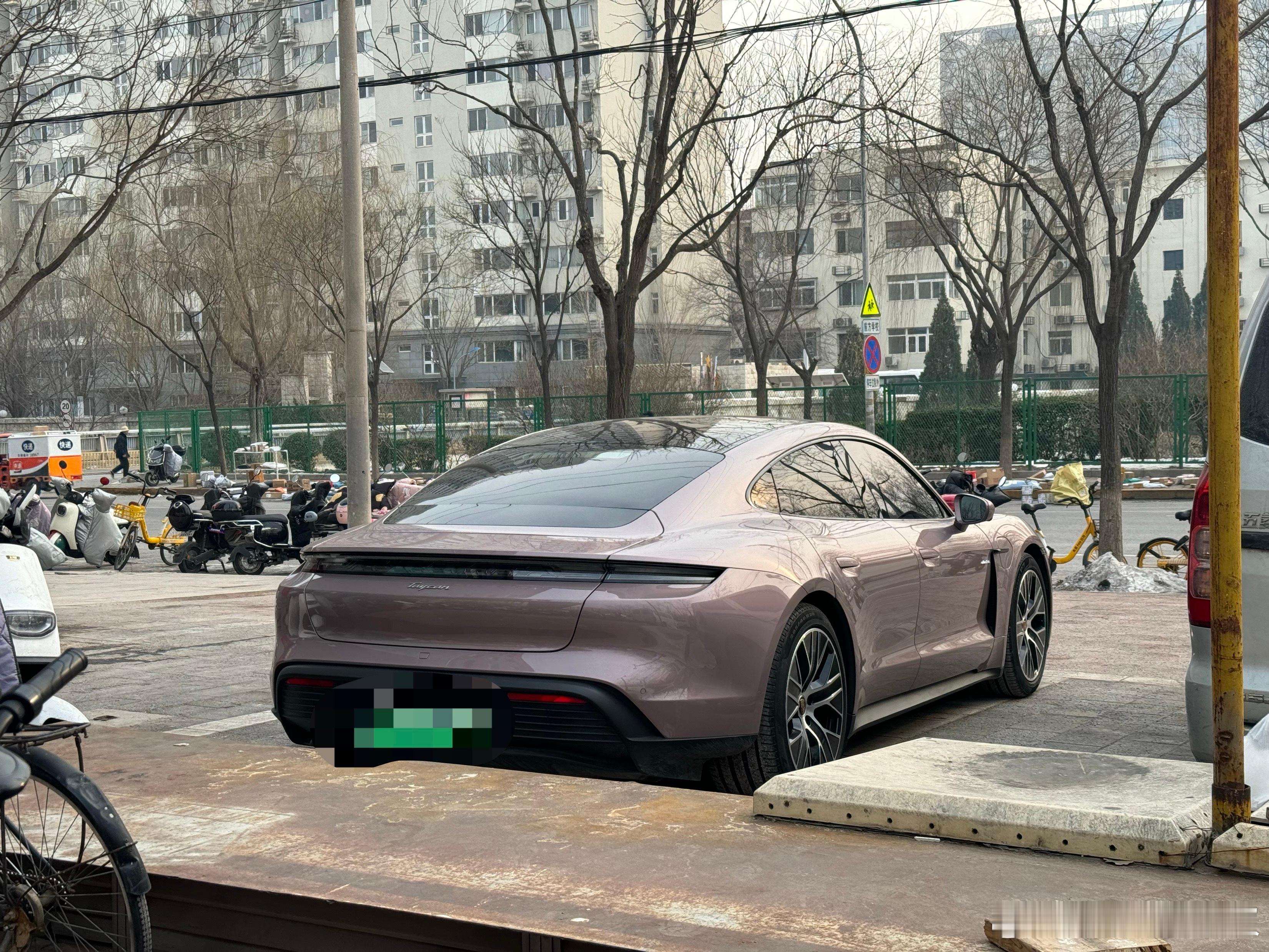 保时米……现在看他们都觉得像自己人，莫名的就有亲切感…#大v聊车#  啥也不说了