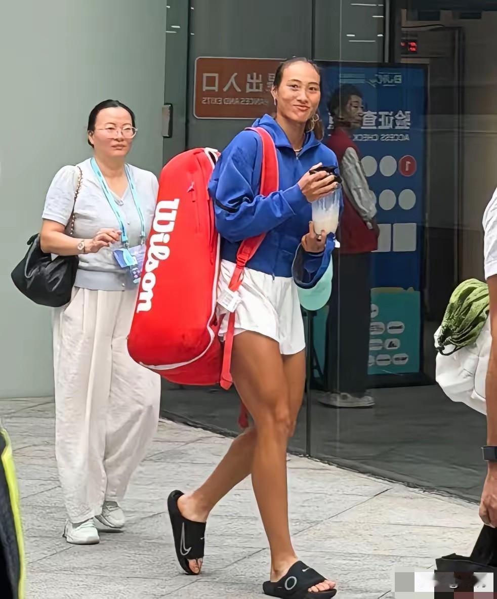 大腿上的肌肉太明显了，一般人可比不上