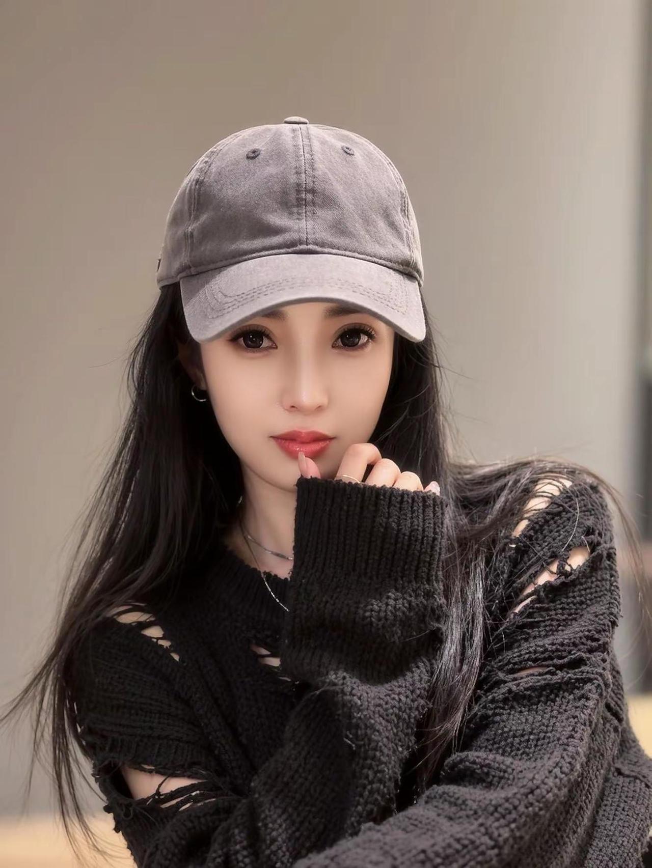 对小众风的偏爱，也是对不被定义自己的偏爱。不要把美丽留给明天，今天就穿出最美的模