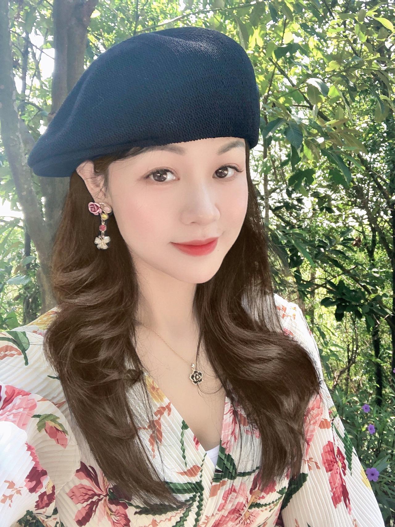 一草一木，自在欢喜。愿所得皆所愿，所失皆无碍，用温暖迎接整个冬日早安朋友们开心快