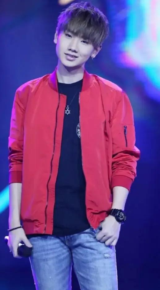 汪苏泷：声音里的“呼吸感”，为何让千万耳朵上瘾？

他不是嗓门最大的，也不是技巧