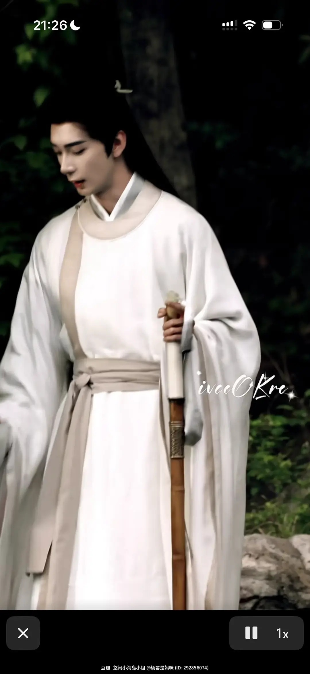 陈星旭这这身妆造很牛，可以封神了。 