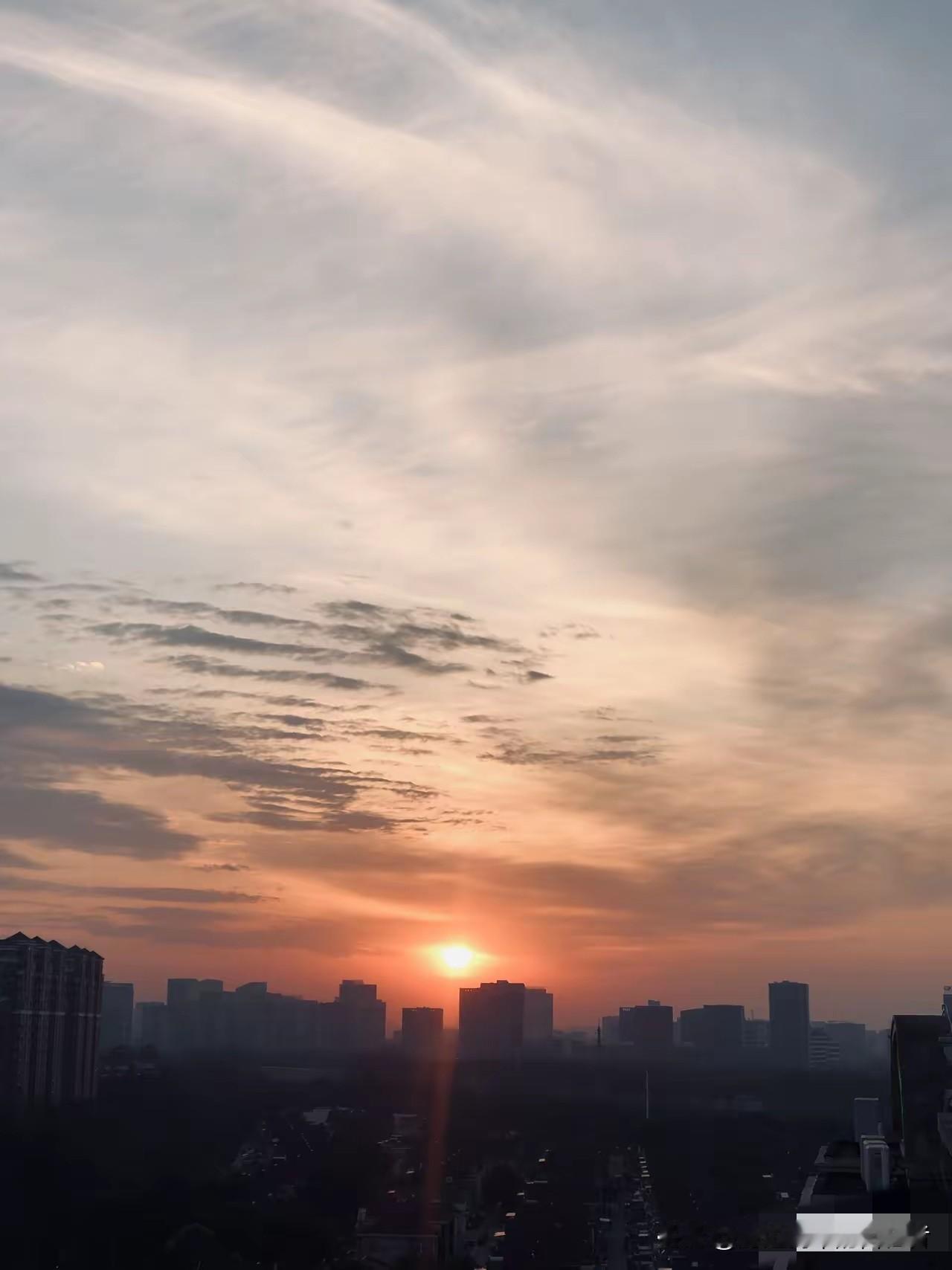 伊朗今晚会发生天崩地裂的大事么？许多人都在期待明天一早中东最后一个神权堡垒被拿下