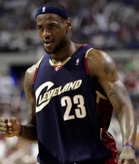 NBA多支球队公布新赛季复古球衣，小皇帝狼王大将军领衔！

新赛季日益临近，各支