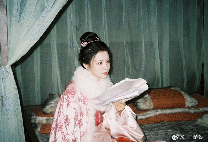 王楚然魏采薇待月圆重逢 王楚然待月圆重逢期待王楚然魏采薇啦！！王楚然