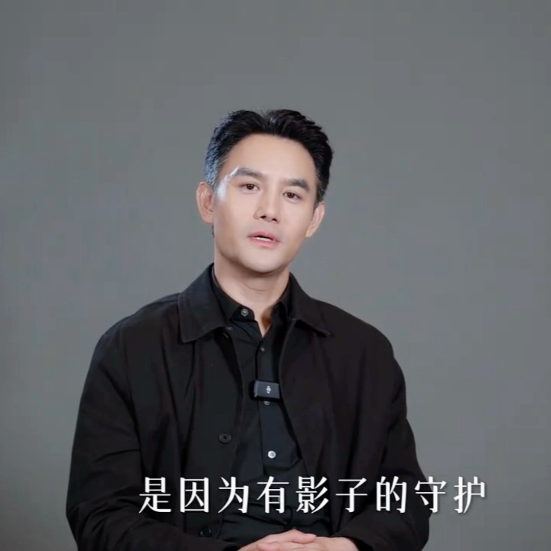 柠萌剧组的化妆水平蛮在线诶，王凯老师在交锋里的中老年状态很到位，甚至不用蓄胡子。