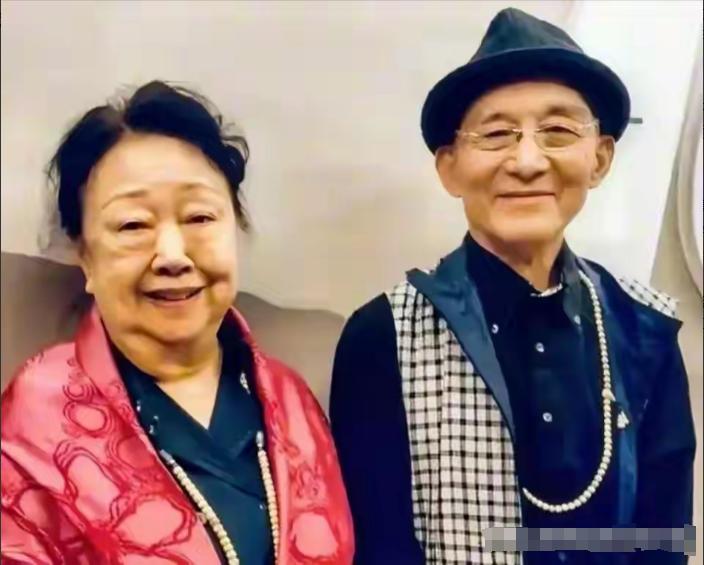 游本昌走了
他这辈子最放心不下的
不是他的儿女，也不是他坚守一生的演艺事业，而是