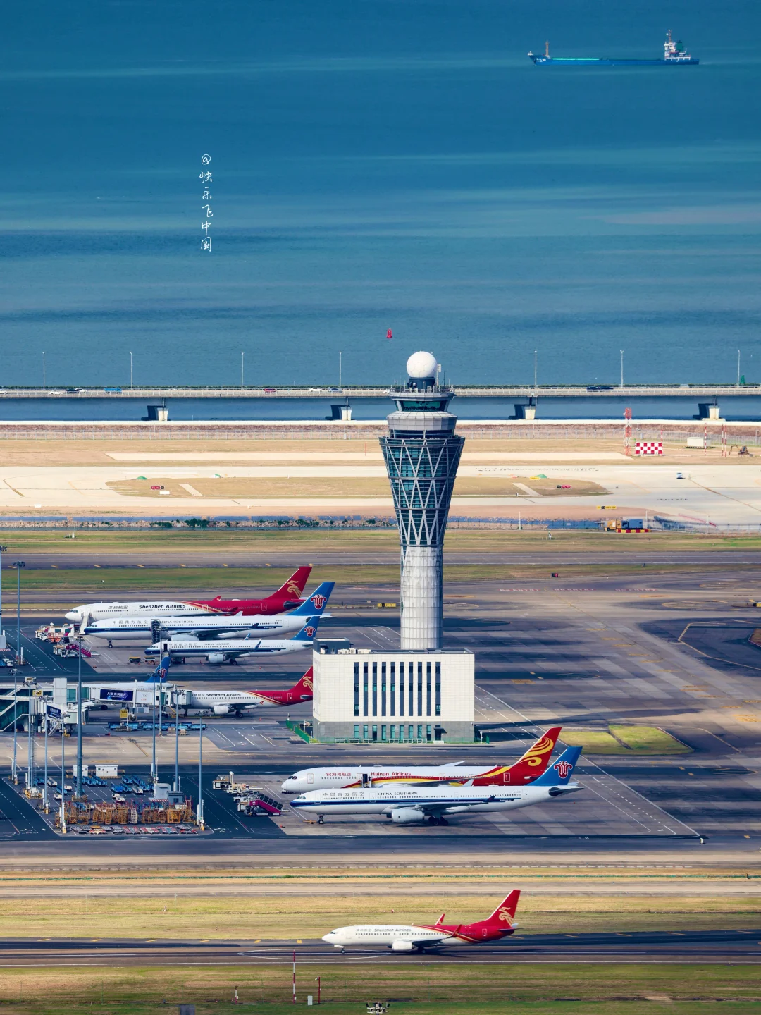 在深圳，我拍到了海陆空同框❗️