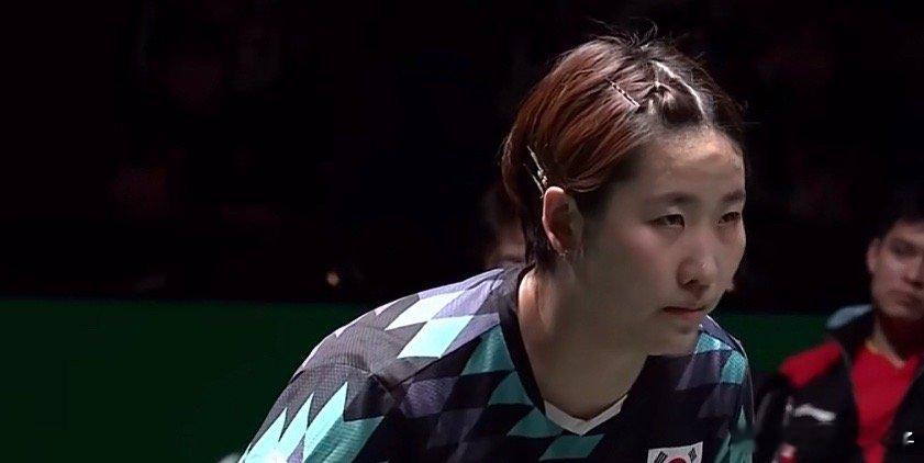 王曼昱给对手打崩溃了这也是NB