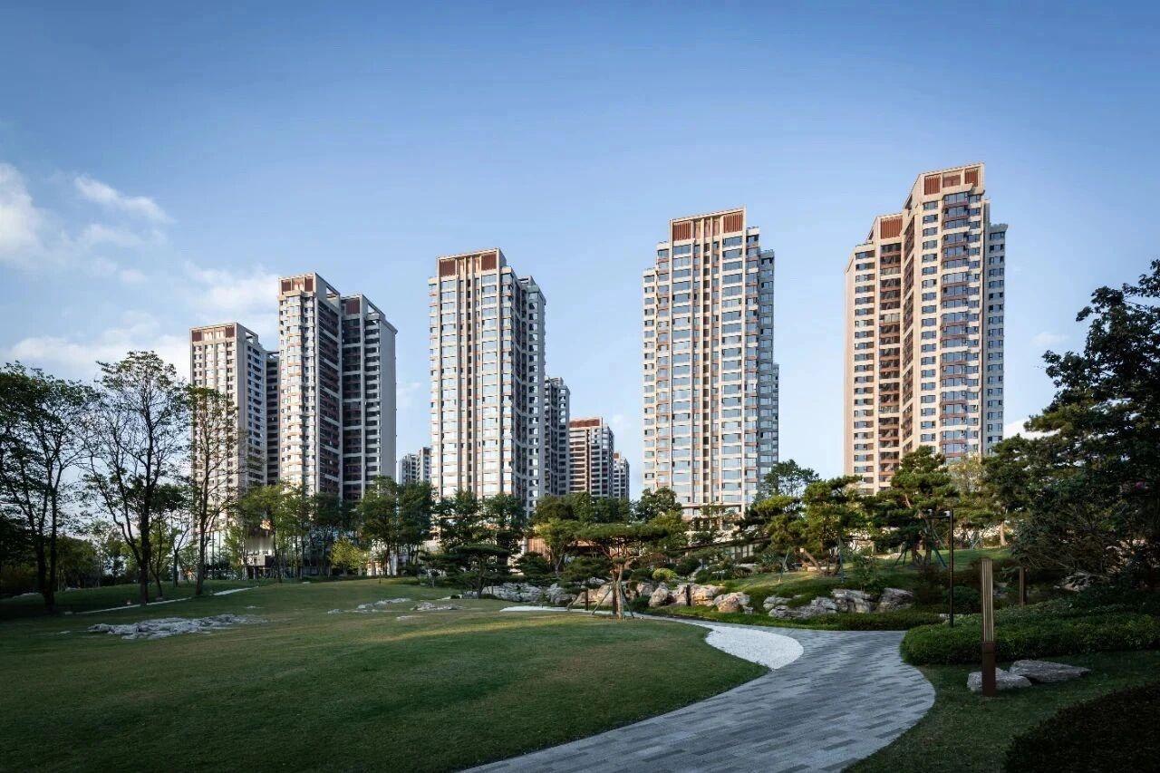 贵阳豪宅，竟然被它接盘了！
恭喜，贵阳市知名豪宅云著小区的业主们！
他们迎来了新