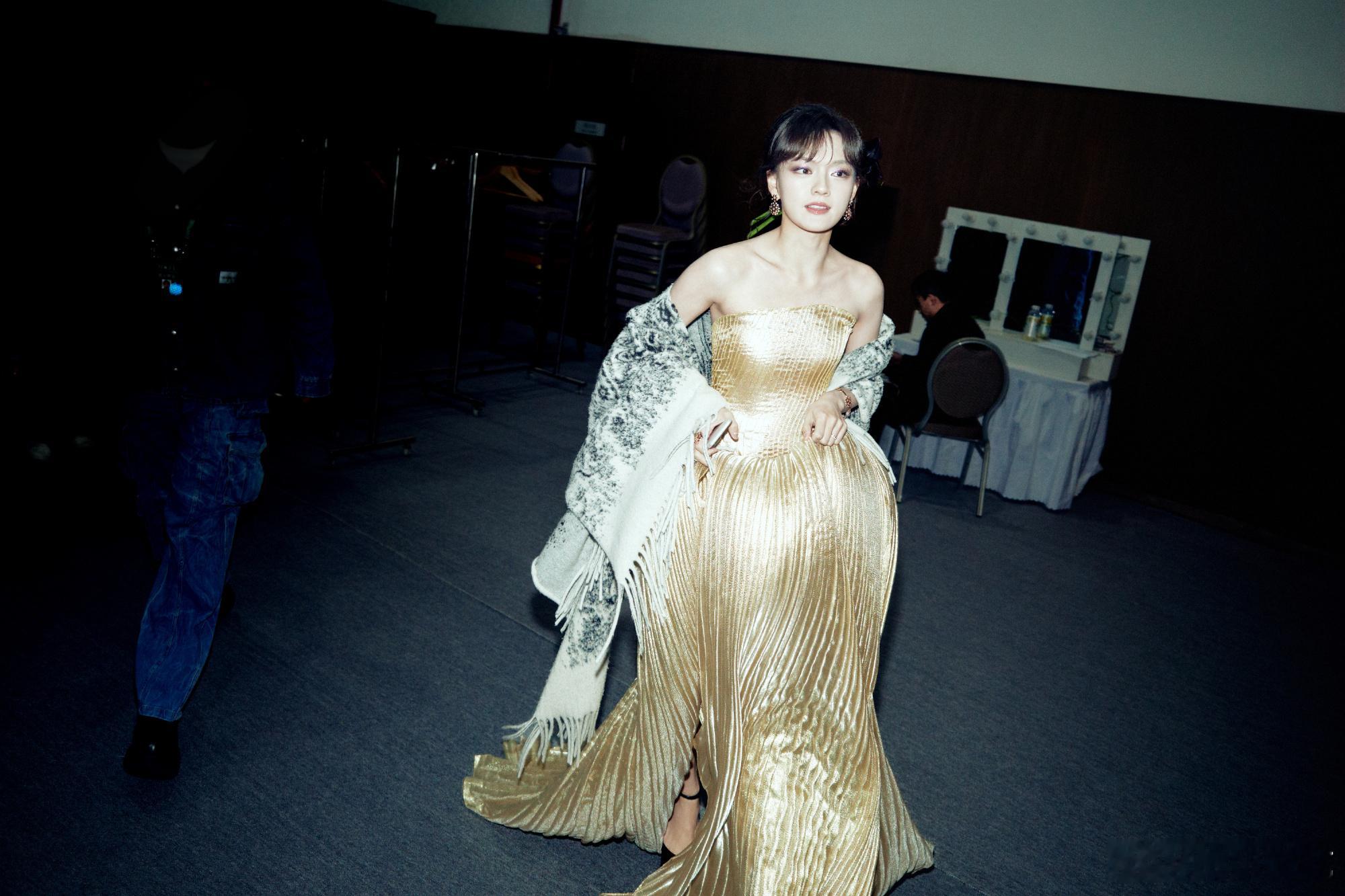 文淇｜VOGUE盛典红毯 今晚不可忽视的最为灵动的一张脸 ，以全套尚美巴黎 Be