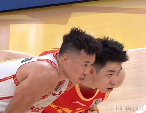 CBA季后赛半决赛的比拼当中，在上海久事和北京北汽之间战成大比分上的1:1平局之
