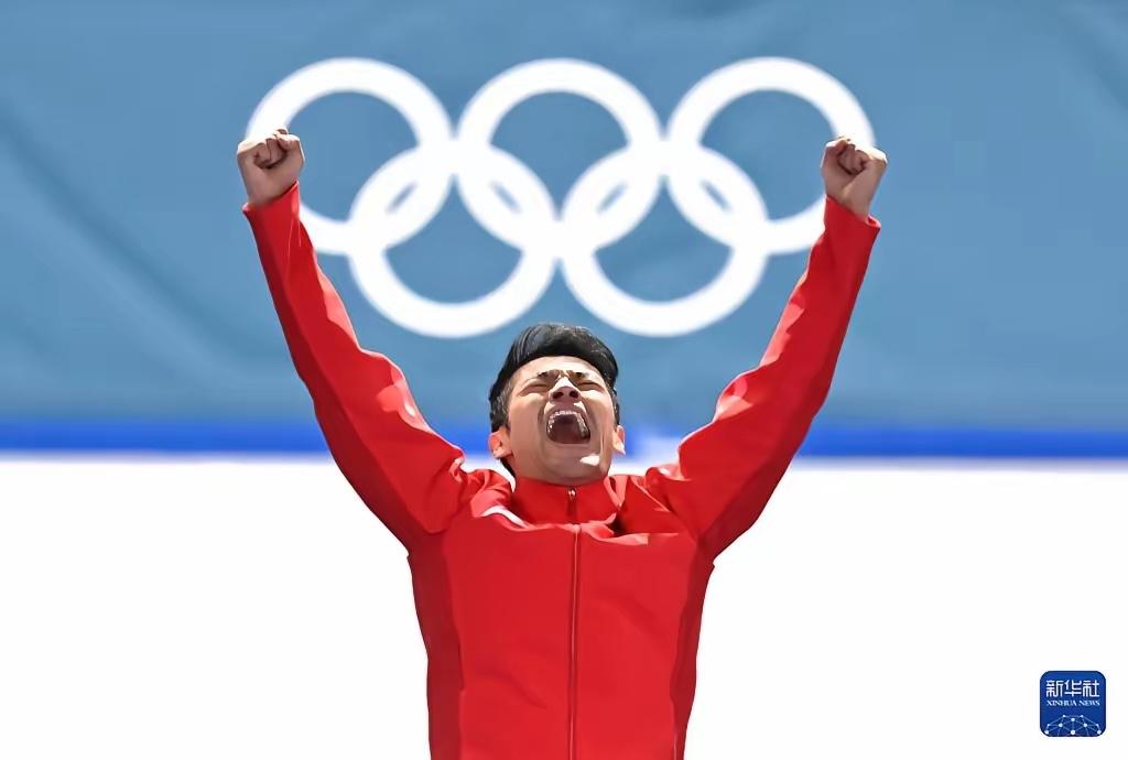 米兰冬奥会，宁忠岩简直太牛啦！在男子1500米比赛里，他力压荷兰名将努伊斯，还破