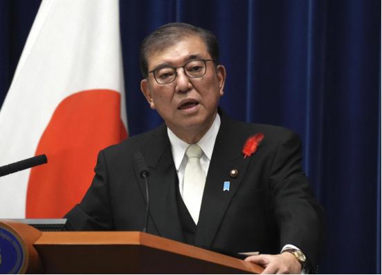 石破茂对着1.2亿日本人问出了一个扎心问题：和中国开打之前，先看看家里有多少“中