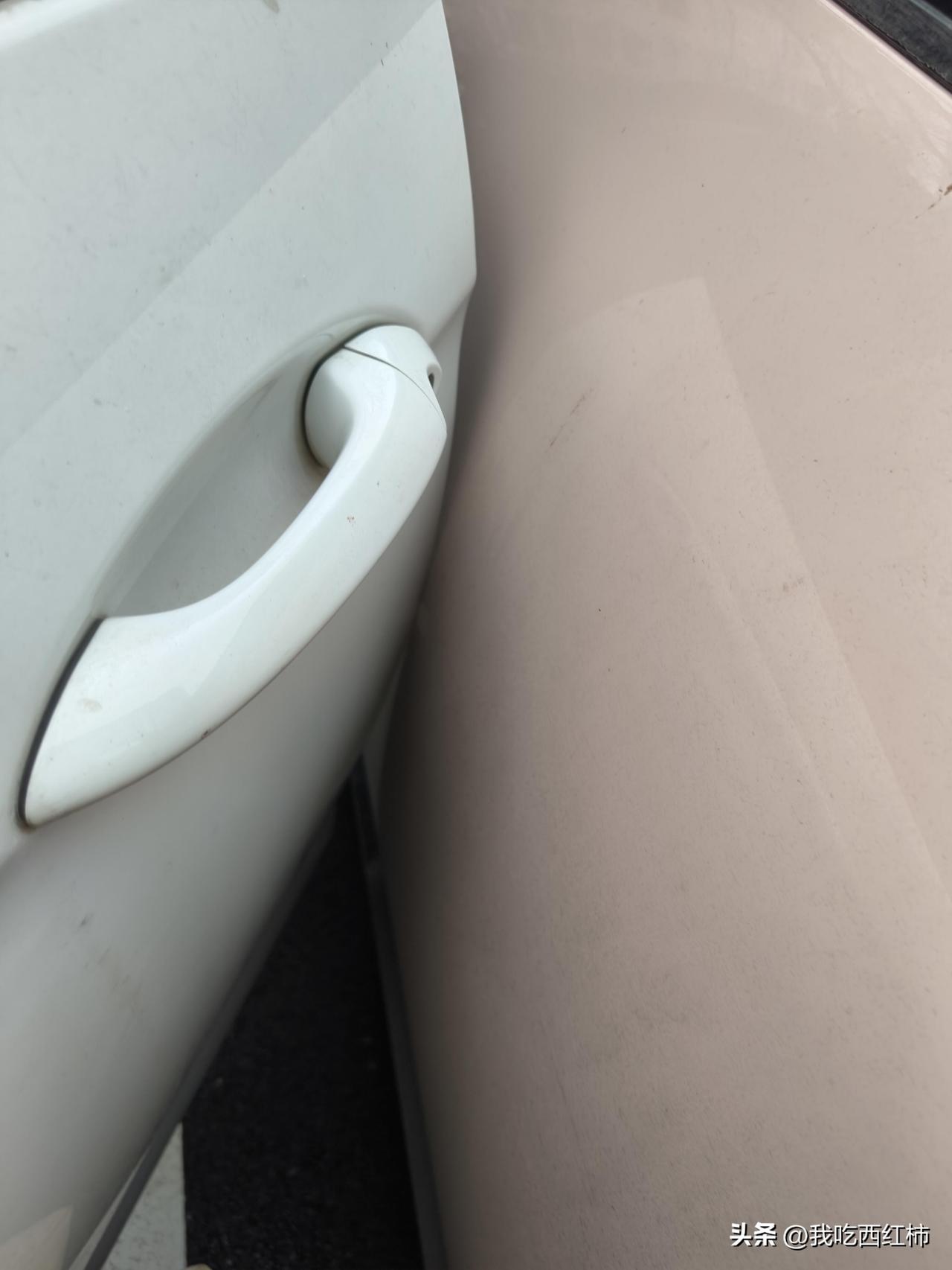 被开门杀好多回，第一次抓到人
省流，报110了，派出所来了俩贼帅贼帅的小警察，叫