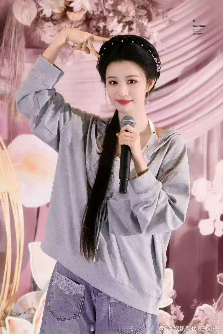 王楚然淄博活动取消王楚然线下活动临时取消 王楚然淄博线下活动取消了，姐姐注意身体