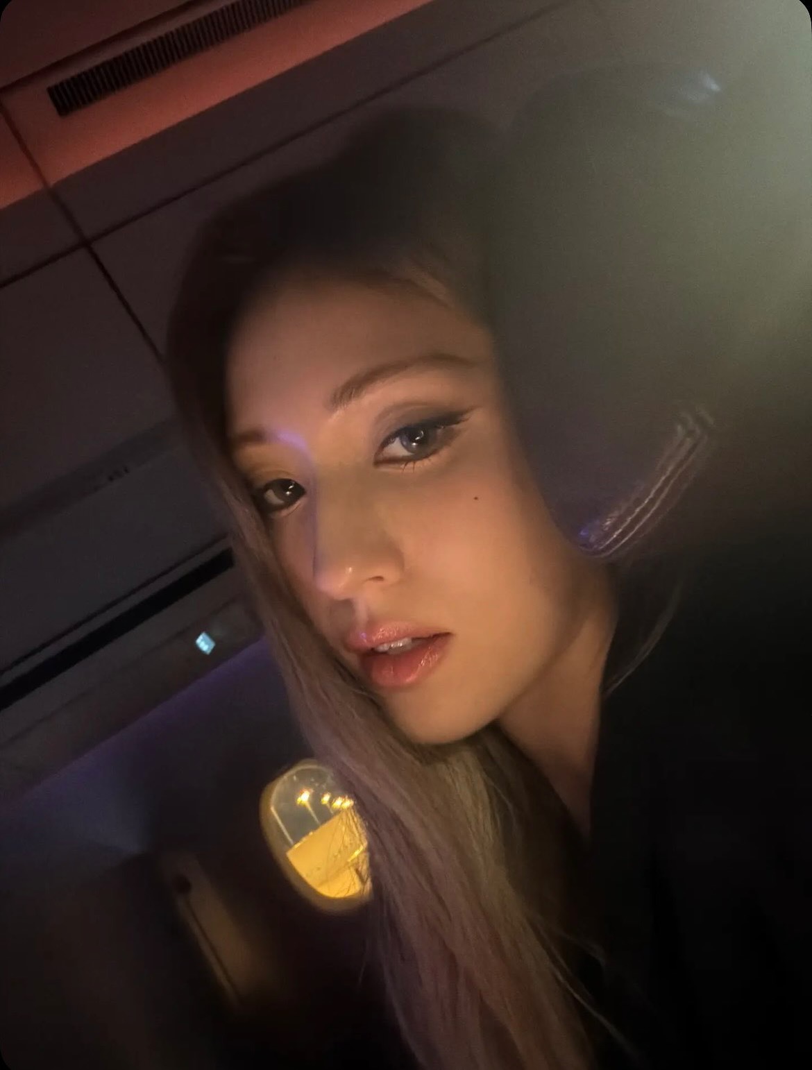 somi近期更新生活照 