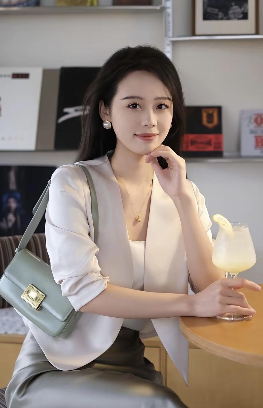 漂亮女孩