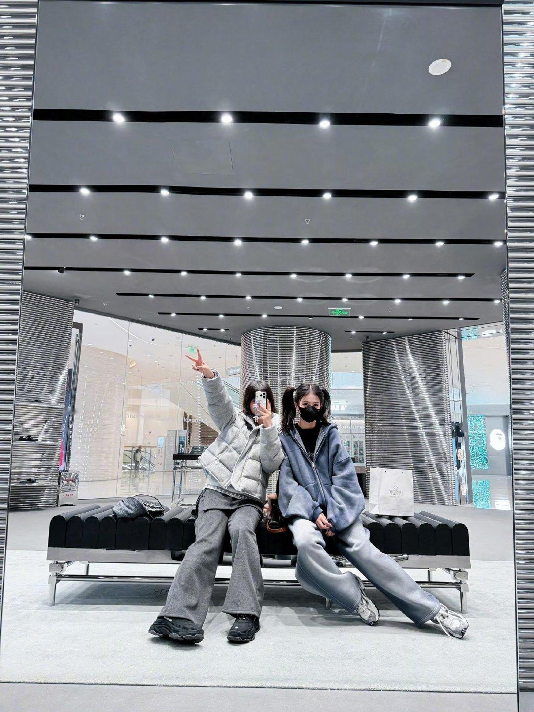 白鹿12月plog双马尾解锁冬日俏皮感！白鹿12月plog甜度暴击，可爱与元气双