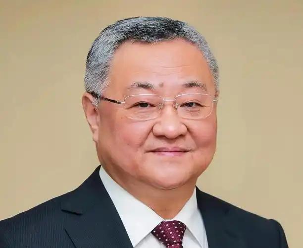 联合国会场迎来振奋人心一幕：27 国共同推举中国登台发声，这一回，中方表态分量十