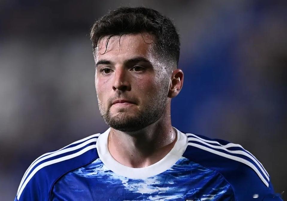 科莫中场球员巴图里纳在对阵拉齐奥的比赛中表现出色，他在开场第2分钟就打破僵局，随