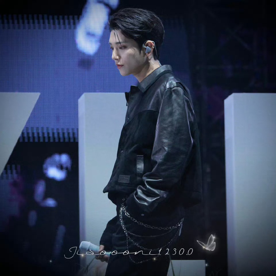 洪知秀  新年快乐咻咻小王子[女孩儿][女孩儿] 