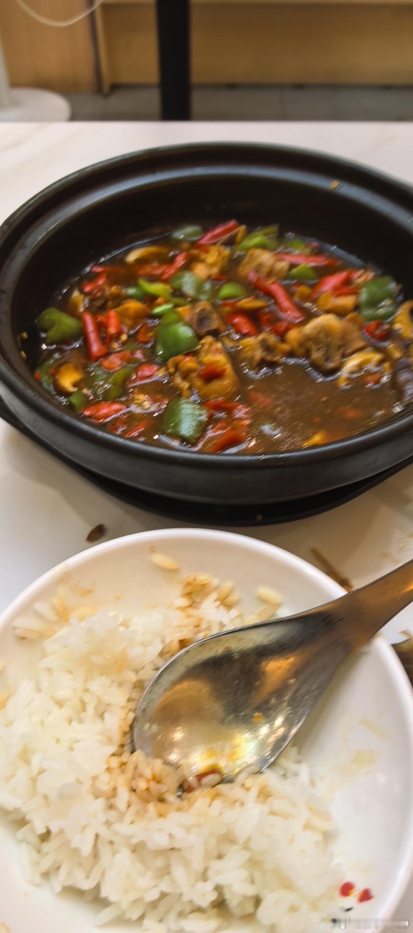 爱黄焖鸡米饭[春游家族] ​​​