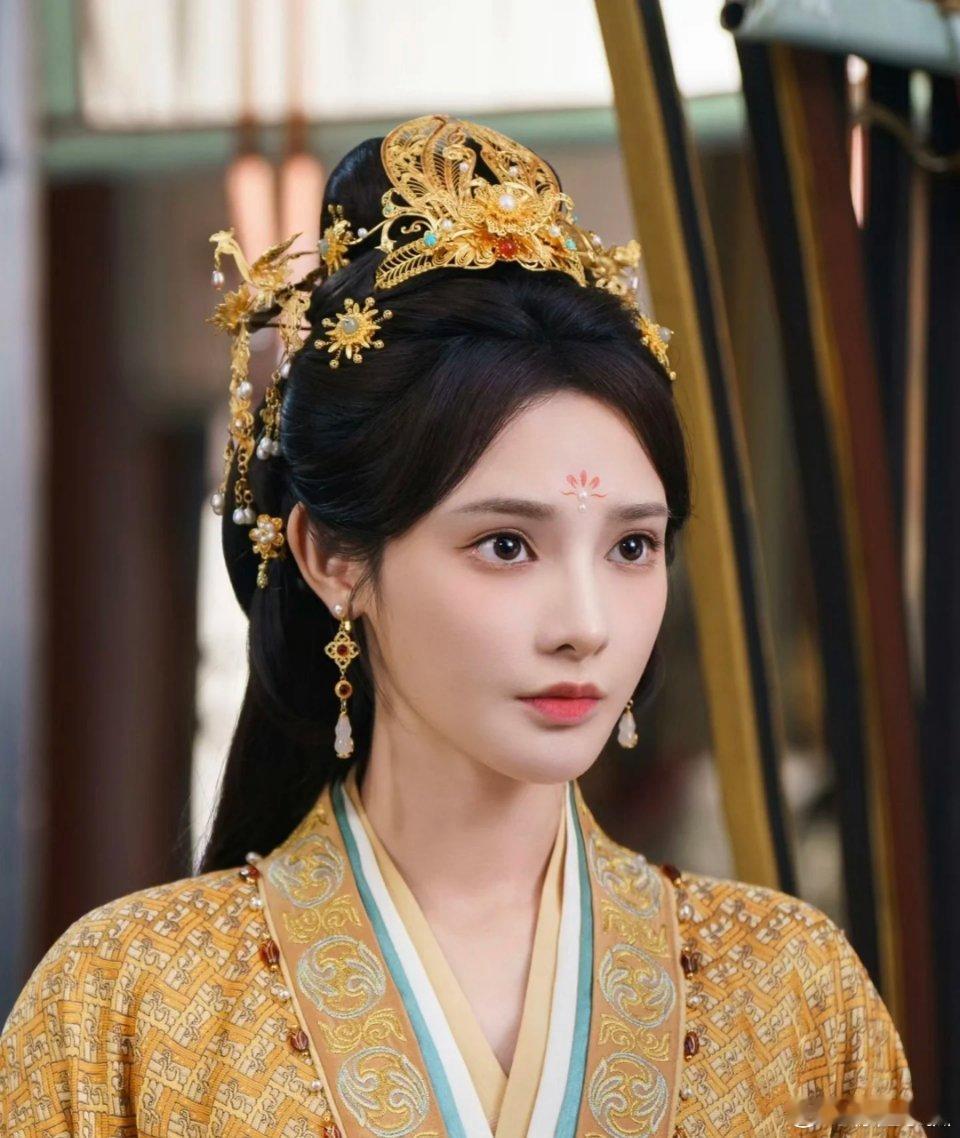 彭小苒 我想看着大家离开谁被彭小苒戳中泪点了！退场时坚持“我想看着大家离开”，这