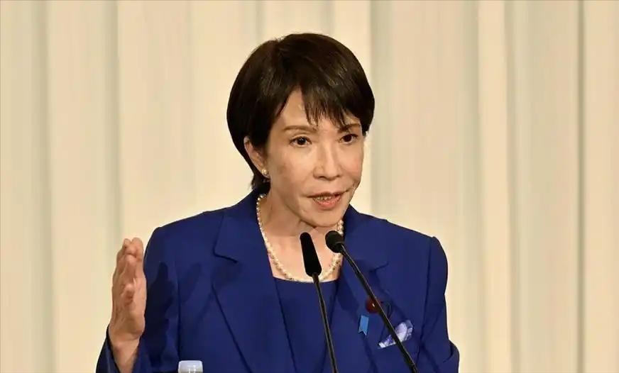 高市通告全球修宪最佳时机已到，5万民众抗议，中国出手直掐命脉

高市通告全最近日