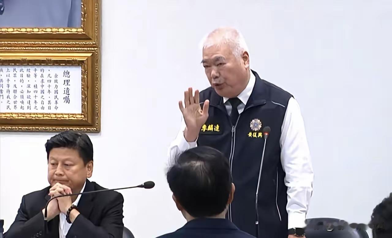 国民党中常会今（29日）针对"军购案"作出回应。副主席季连麟表示，韩国瑜如果卖党