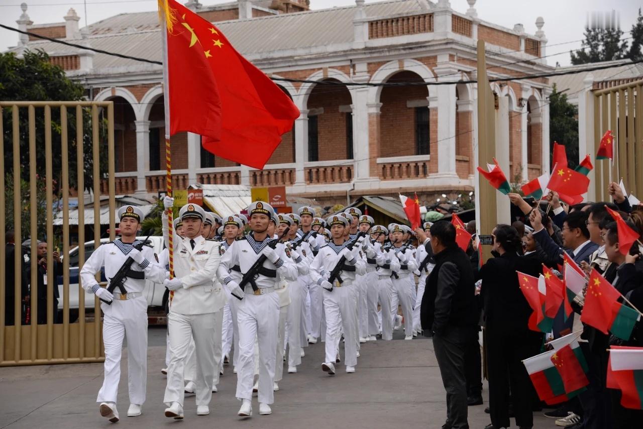 中国人民解放军驻吉布提保障基地分队参加马达加斯加独立和建军65周年阅兵活动（中国