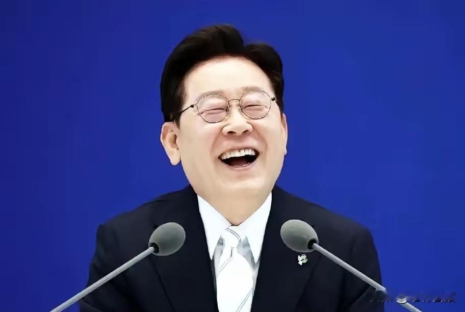 李总统这番话是位有战略眼光的领导人说的话。
那种动不动就要穷兵黔武，说白了就是冷