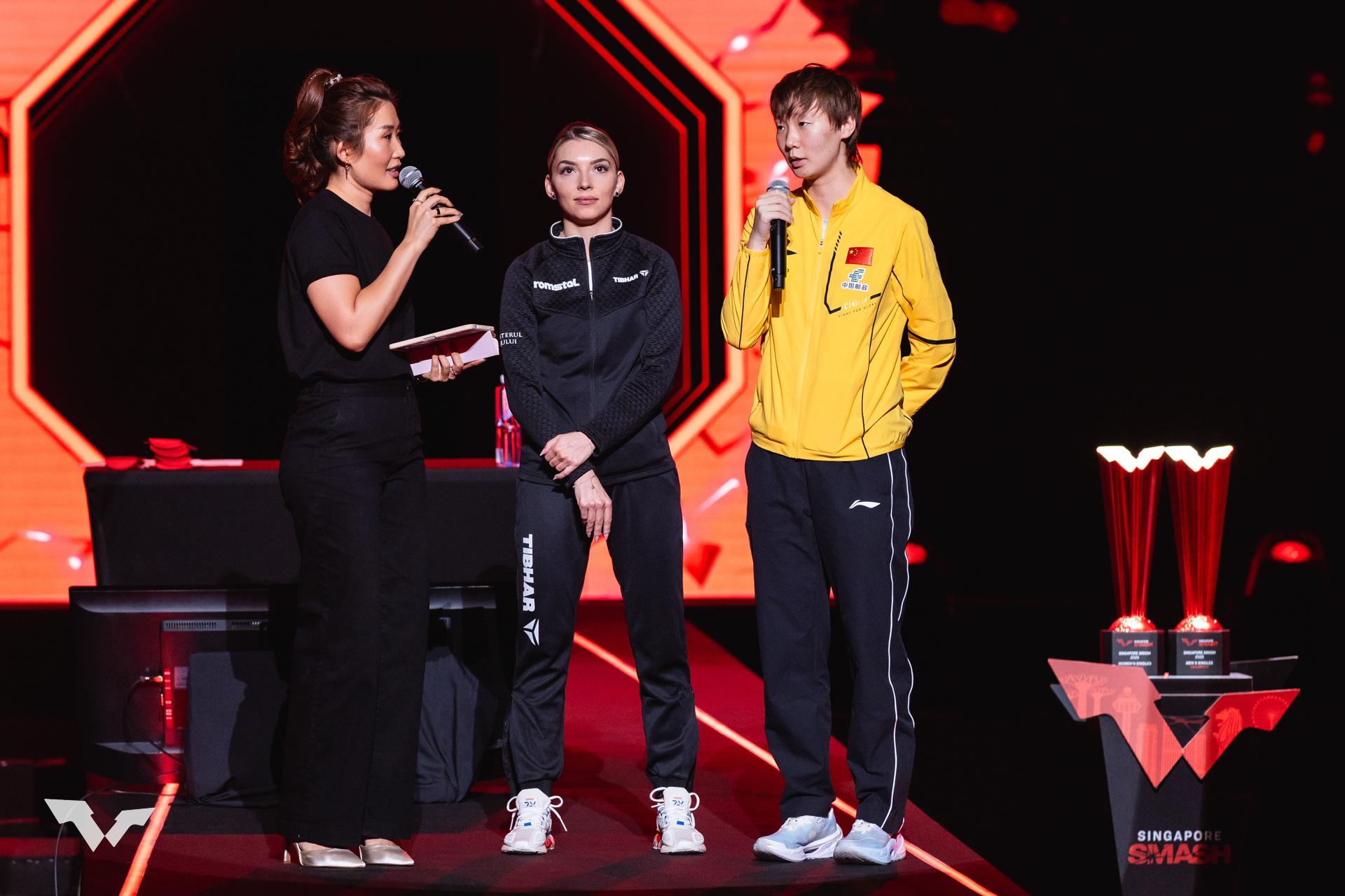 王曼昱[超话] 🐟 王楚钦王曼昱体验捞鱼生  250131新加坡大满贯抽签 |