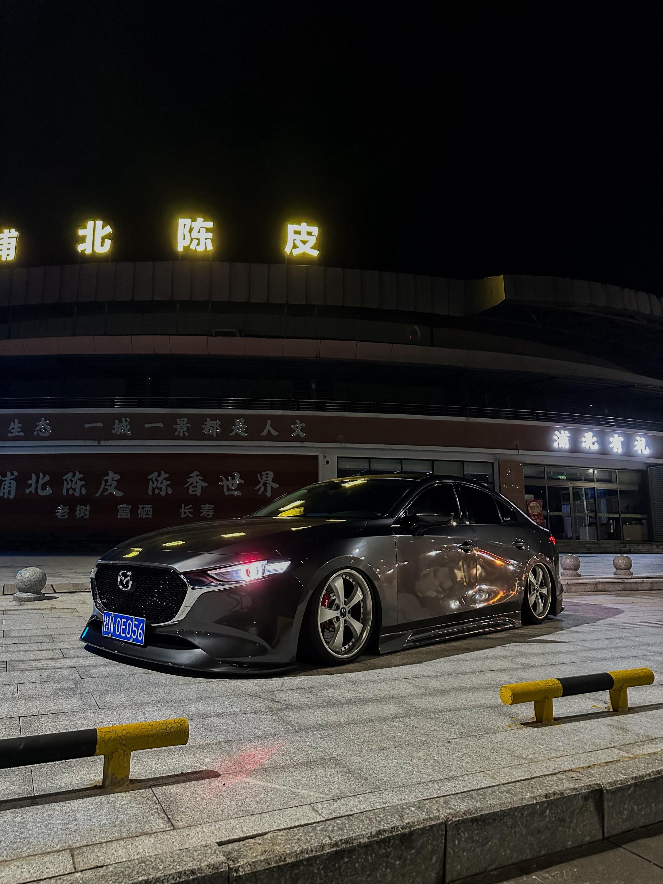 日复一日的活着，没有很难过，也没有很快乐 🌃