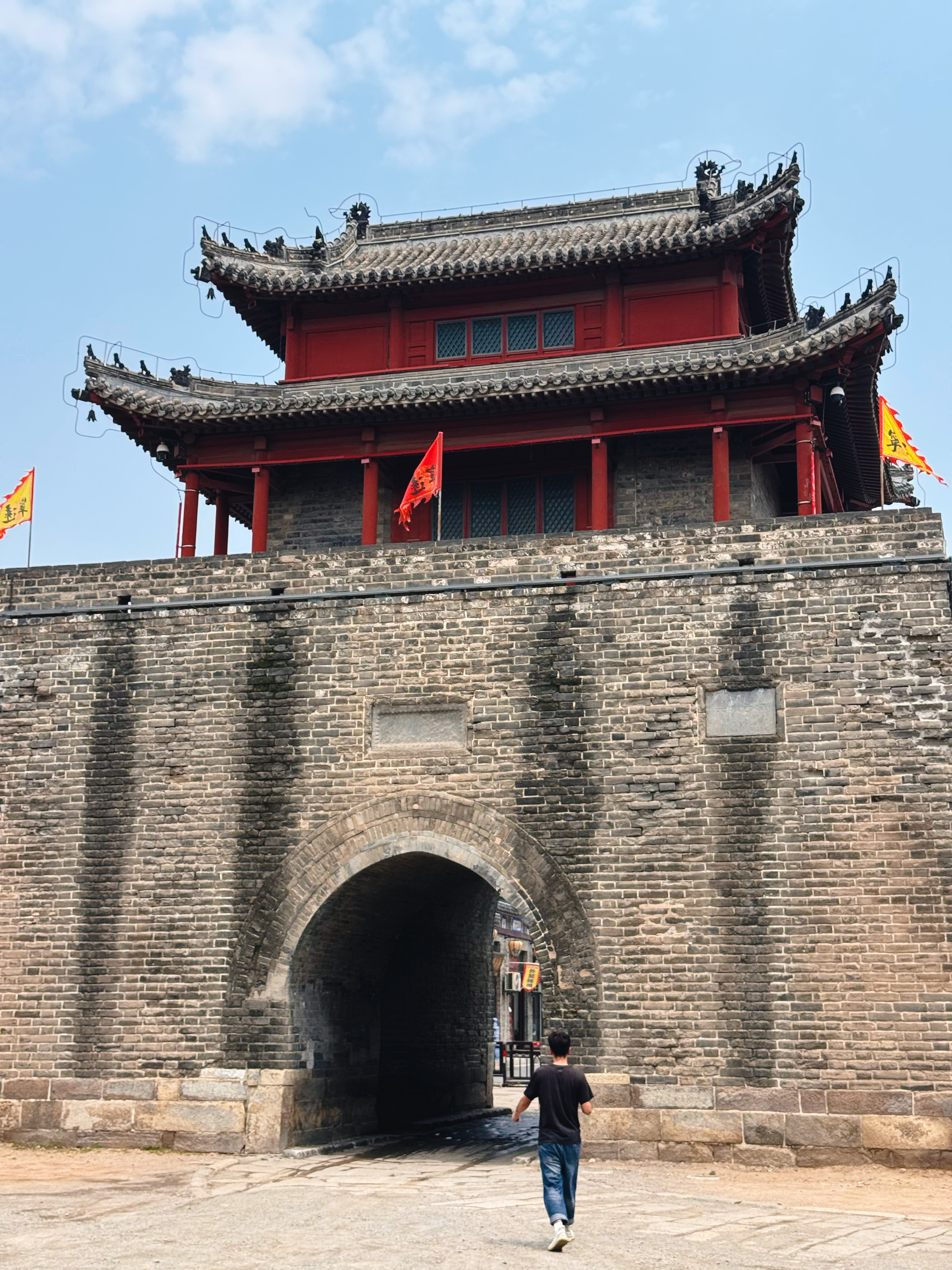 葫芦岛下辖县级市兴城，整400年前努尔哈赤和袁崇焕之间爆发的宁远之战就在这里。除