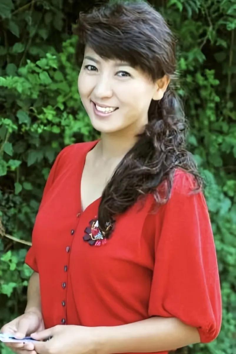 闫学晶的事情
给所有老板都提了个醒
你可以花钱请人代言，可以打广告，但是
​一定