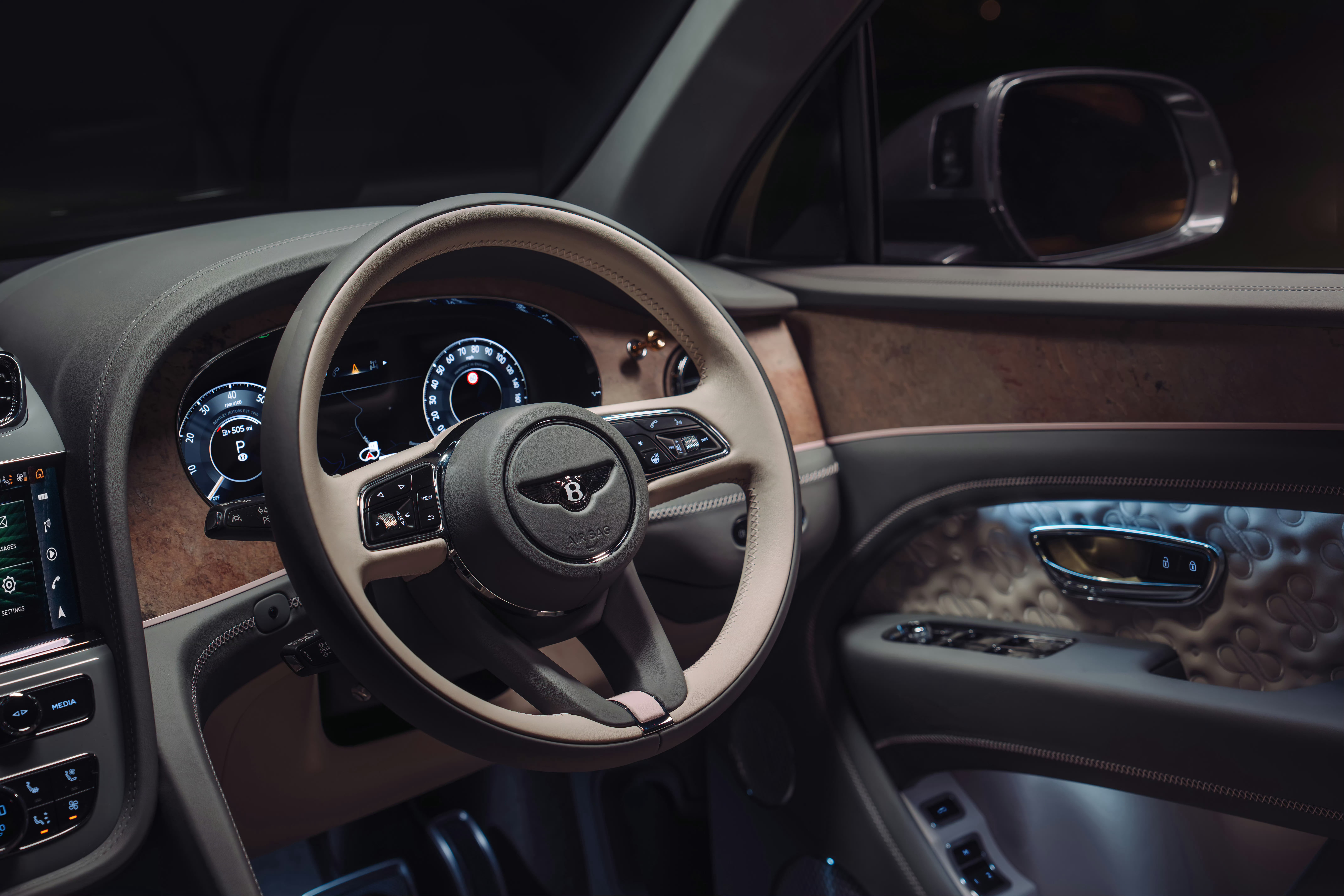 宾利 Bentayga EWB Azure "Boodles"