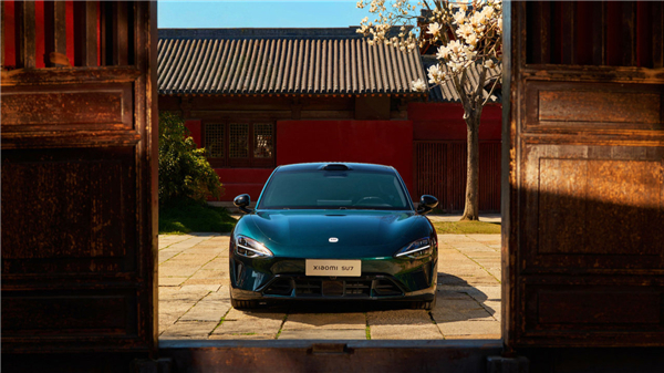 小米新一代SU7支持"仅解锁主驾车门"安全功能，用户可通过"设置-门锁-解锁范围