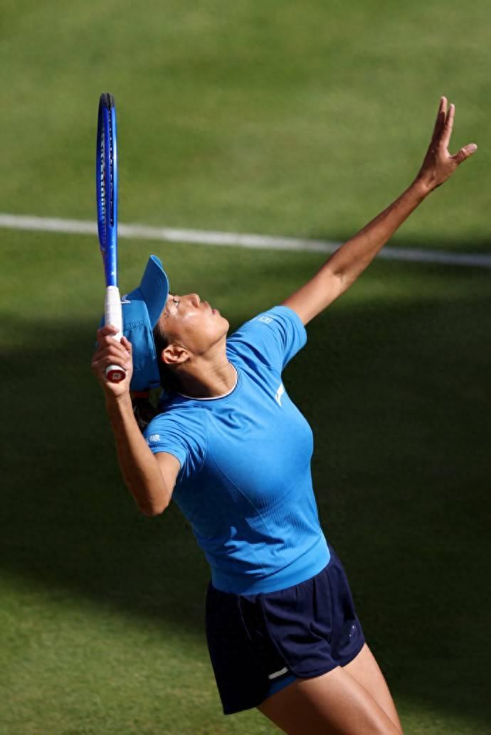 中国金花张帅WTA500女王杯首秀出局
         北京时间2026年6月