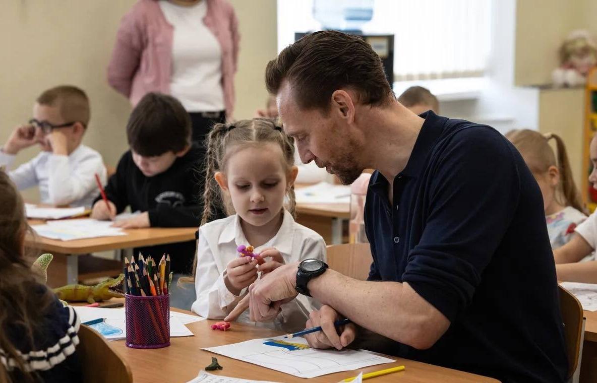 我喜欢的英国演员汤姆·希德勒斯顿(Tom Hiddleston)，近日去了摩尔多