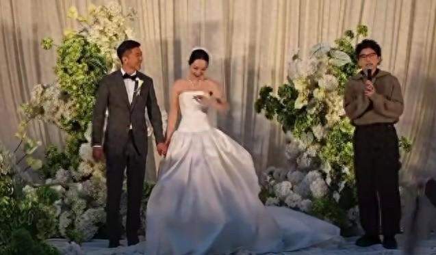 毛不易婚礼致辞惹争议：一句“不是我的妻子”，真情还是失了分寸