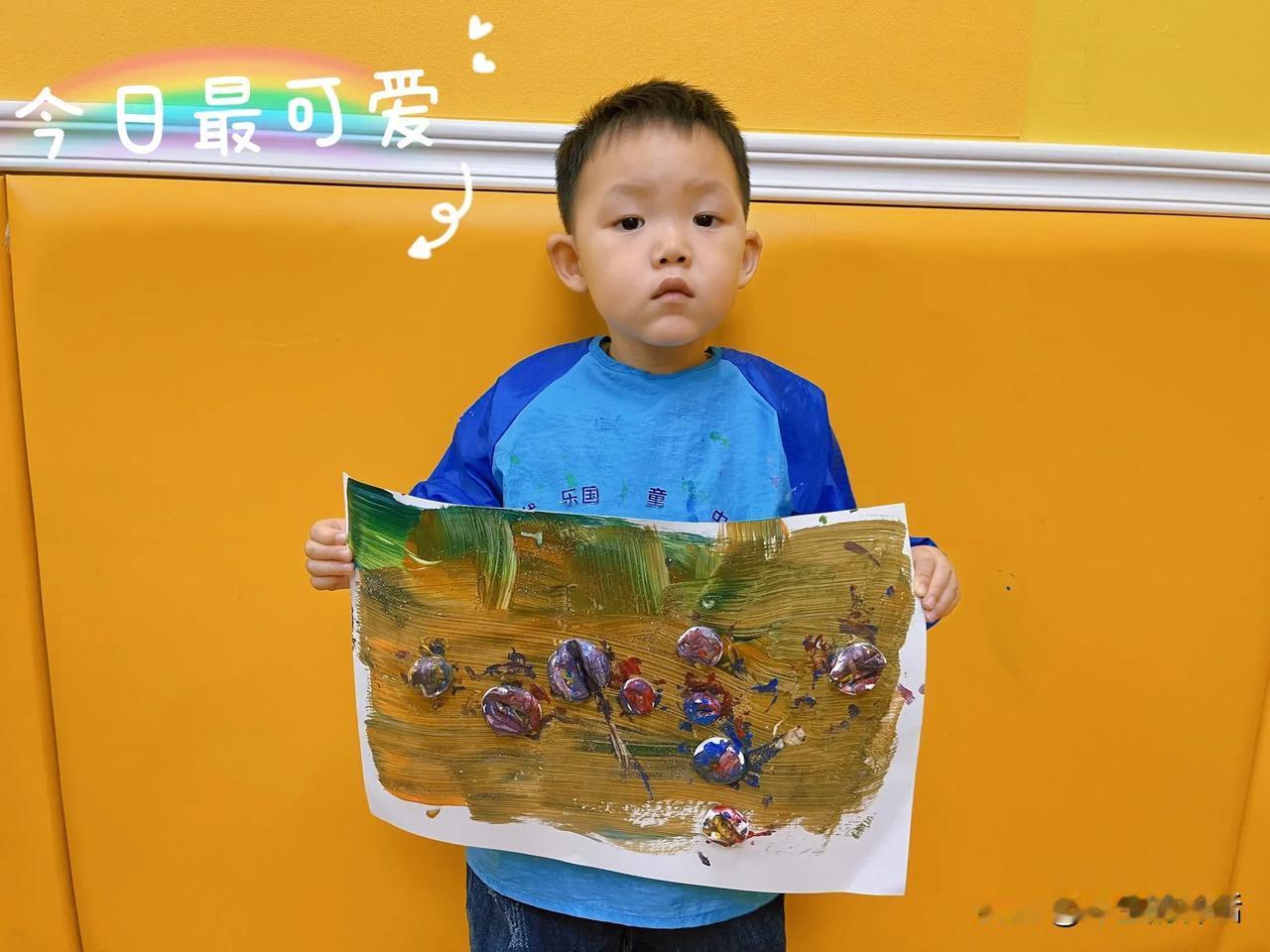 时间慢慢流走，孩子总会长大。在如春芽冒顶般成长的时段，日子一晃而去，能留下的记忆