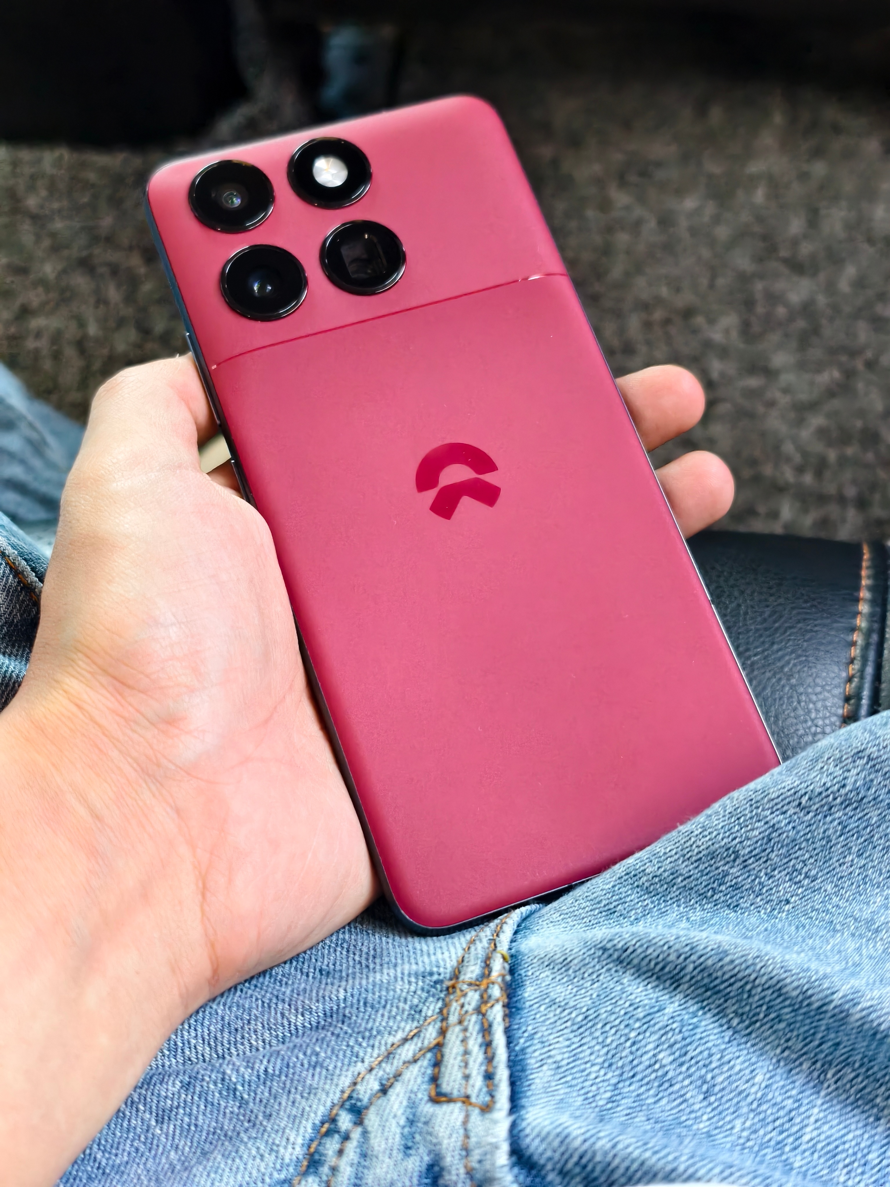 今年超强备用机就是 nio Phone 了。[允悲] 虽然是车企“不务正业”整的
