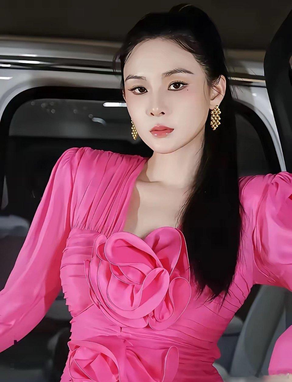 张颖颖为何专挑汪小菲结婚生子之后才猛爆黑料⁉️婚前爆料捞不到好处，等对方有家有牵